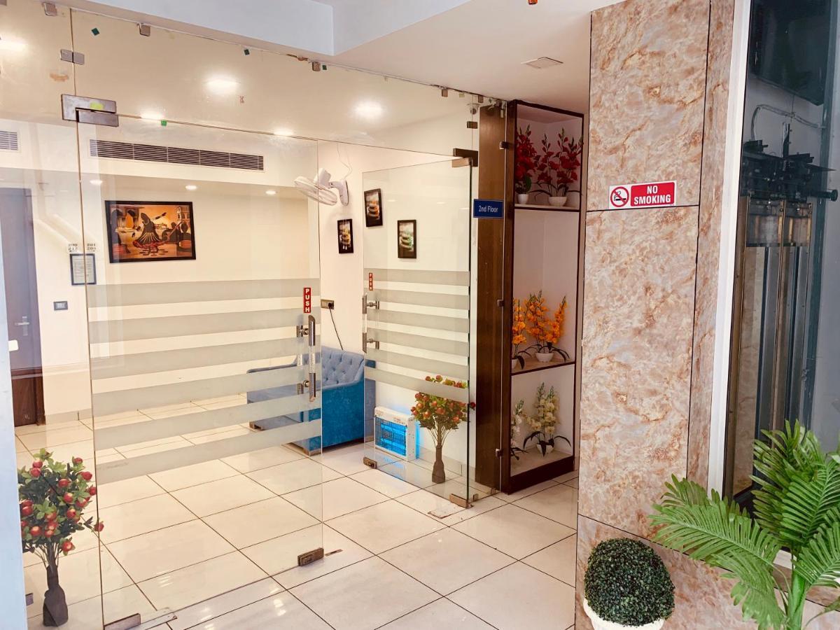 Amora Rooms Dwarka New Delhi Extérieur photo