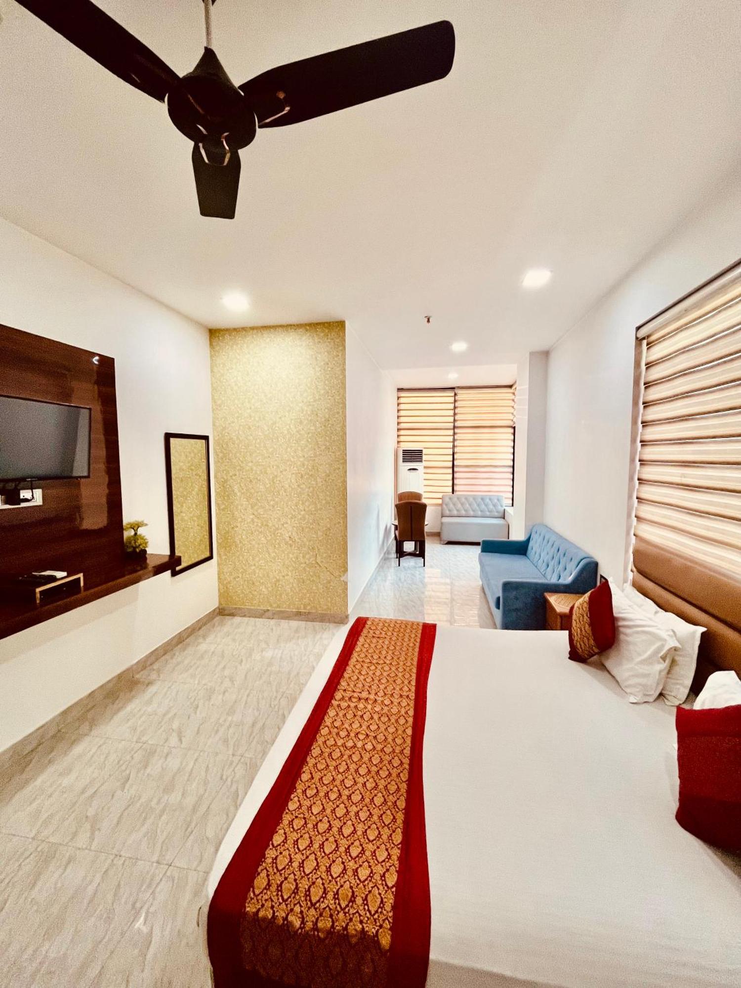 Amora Rooms Dwarka New Delhi Extérieur photo