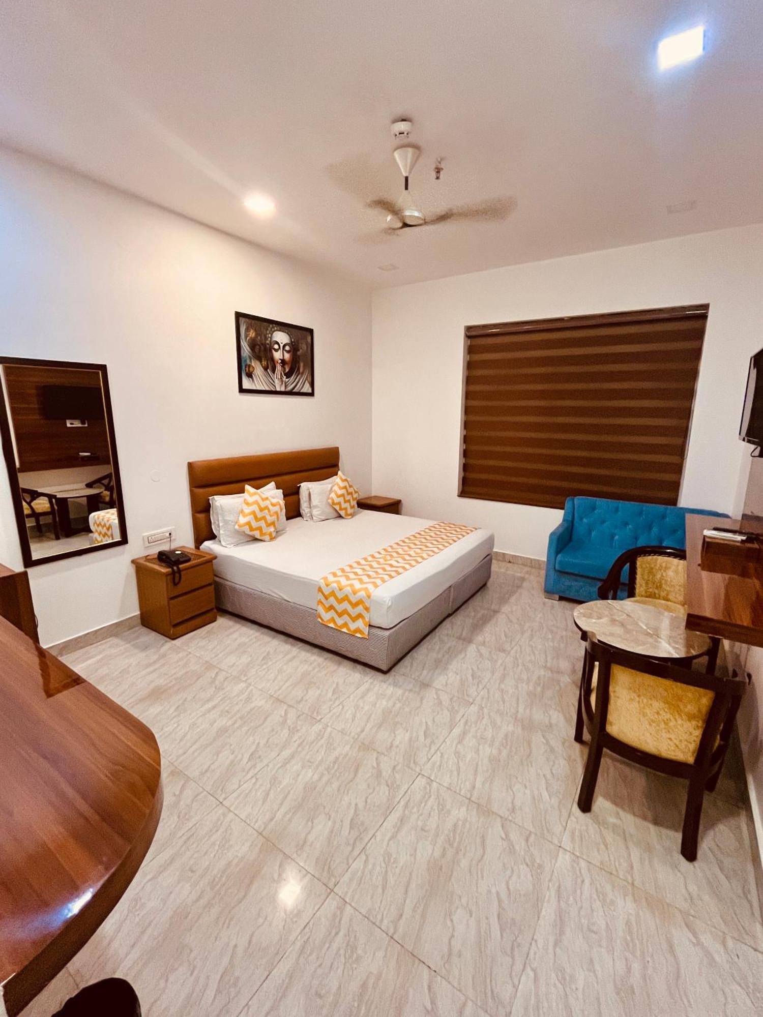 Amora Rooms Dwarka New Delhi Extérieur photo
