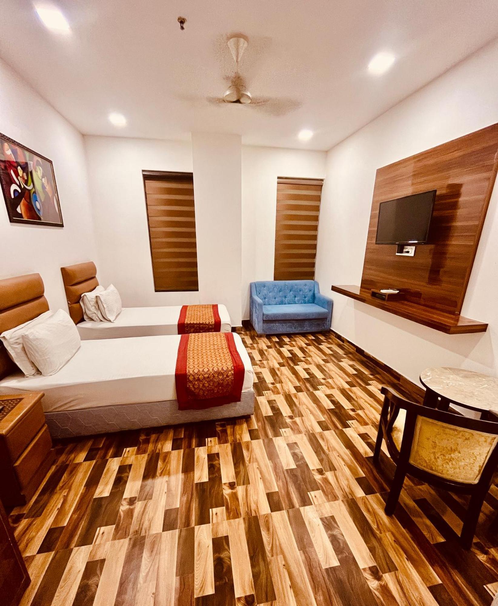 Amora Rooms Dwarka New Delhi Extérieur photo