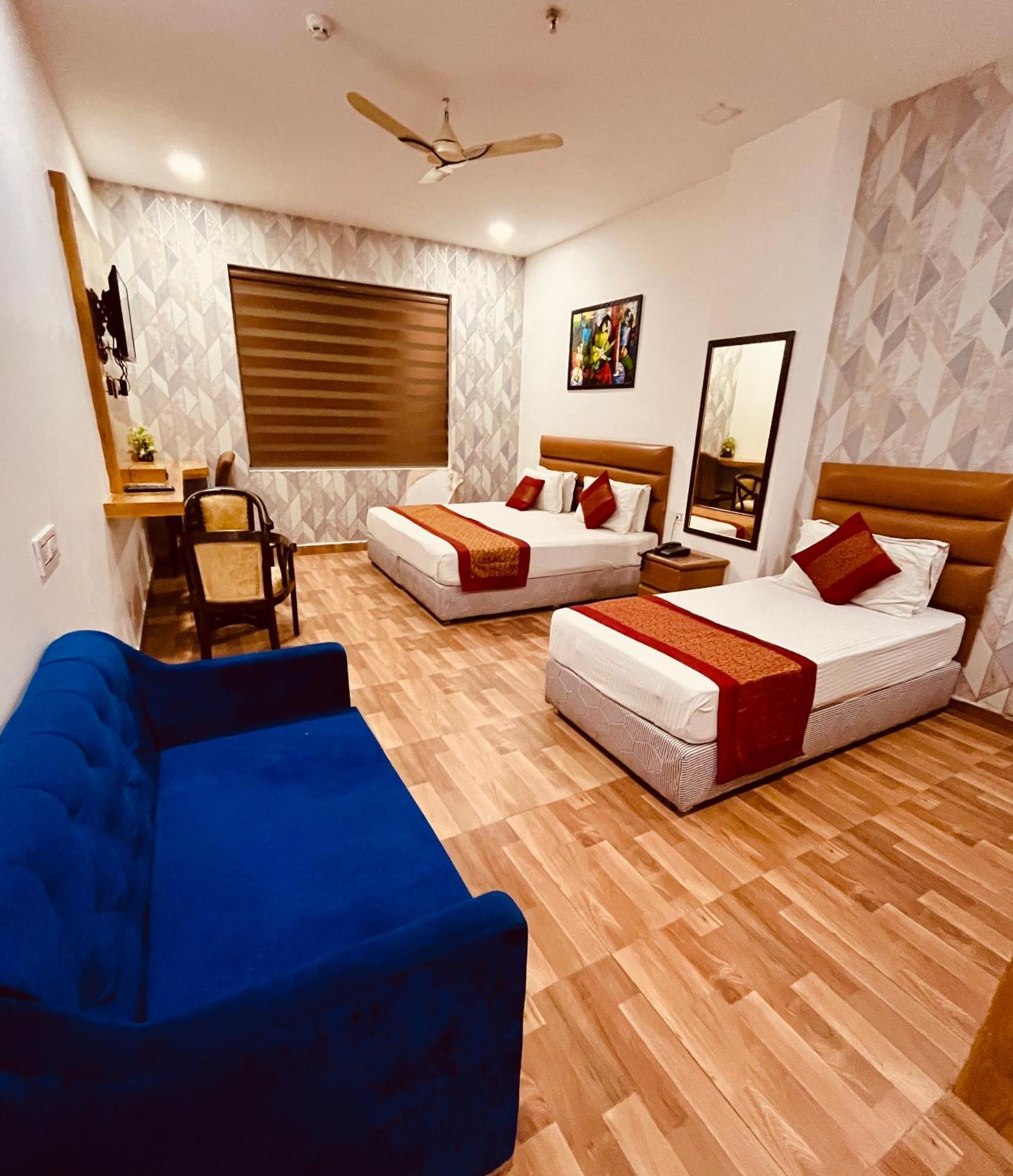 Amora Rooms Dwarka New Delhi Extérieur photo